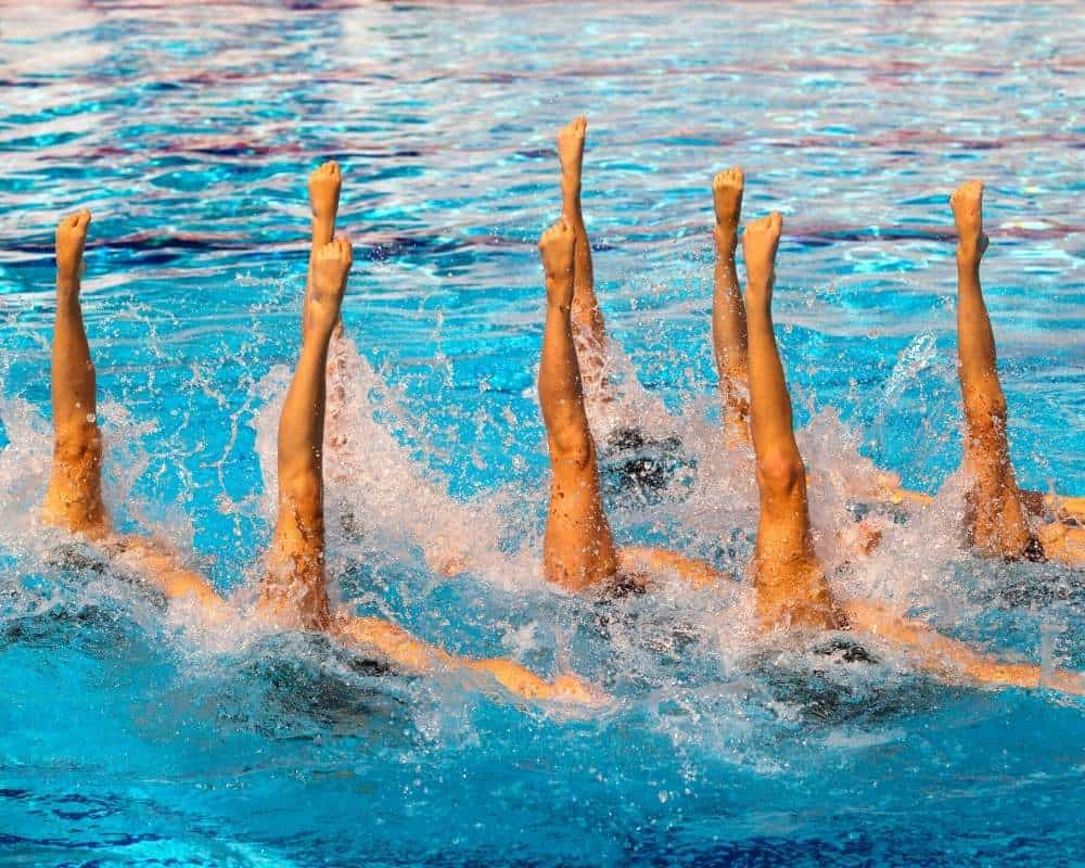 figure sous-marine-de natation synchro